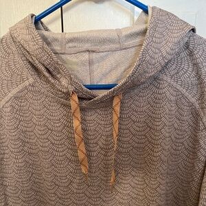 NWOT Howler Brothers Light Grey Scalloped Patterned Loggerhead Hoodie